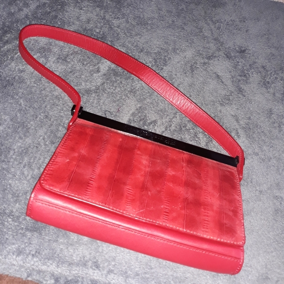 Purse - Picture 1 of 13